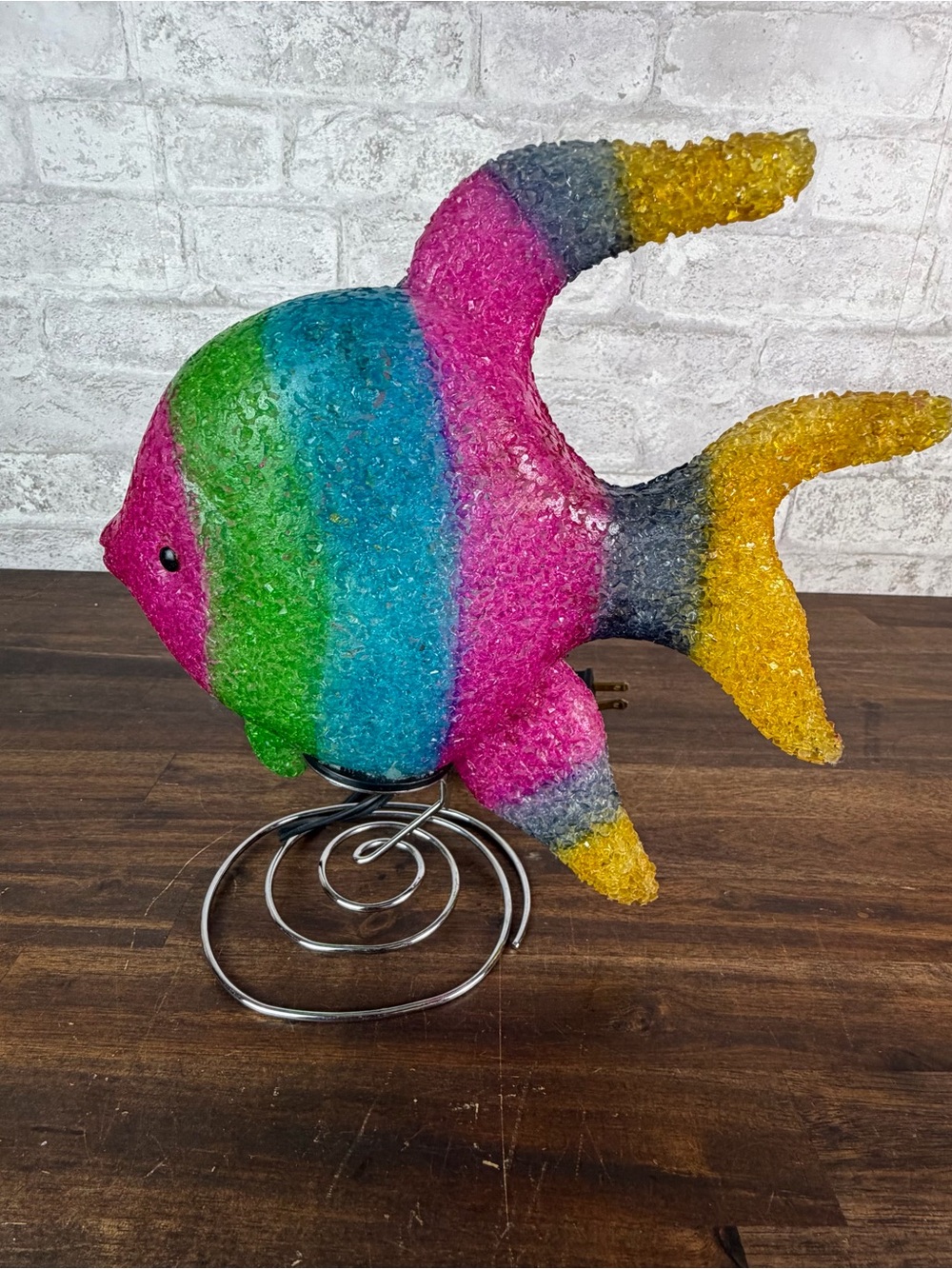 Melted Popcorn Plastic fish Lamp with Spring Stand, multi color 5489